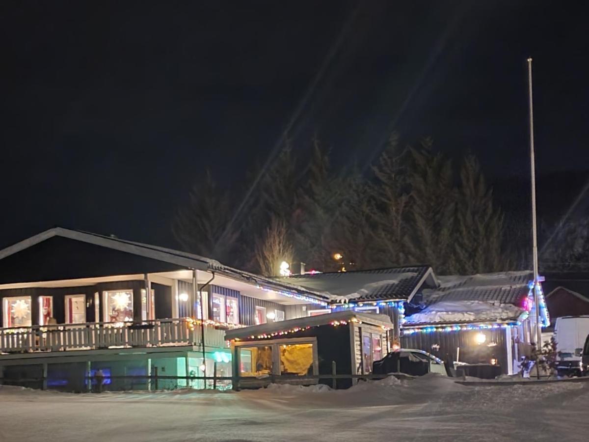 Nydelig Utsikt, Egen Leilighet Med To Parkeringer Movik  Exterior photo